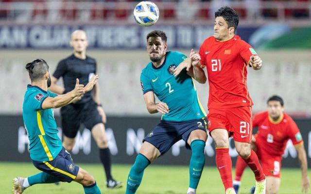 开云体育-洛国富下场对阵日本将停赛 吴曦等六名球员存隐患